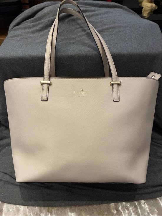 kate spade Handbags - kate spade blush pink tote with gold logo call out peeling on handles